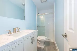 375 Queens Ct, Ridgewood, NJ 07450 - Photo 29