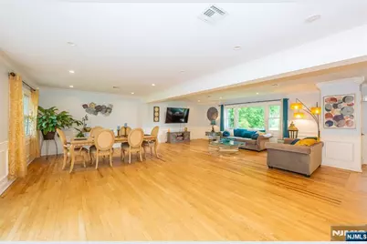 375 Queens Court, Ridgewood, NJ 07450 - Photo 15