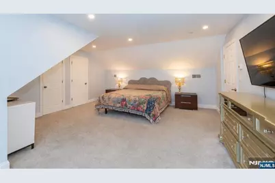 375 Queens Court, Ridgewood, NJ 07450 - Photo 31