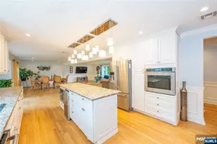 375 Queens Ct, Ridgewood, NJ 07450 - Photo 17