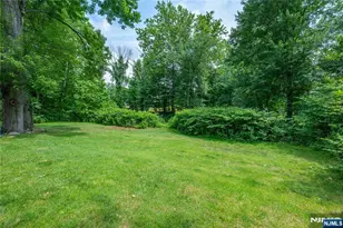 375 Queens Ct, Ridgewood, NJ 07450 - Photo 49