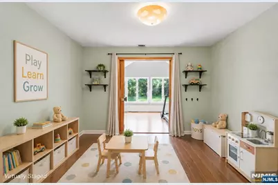 926 Norgate Drive, Ridgewood, NJ 07450 - Photo 9