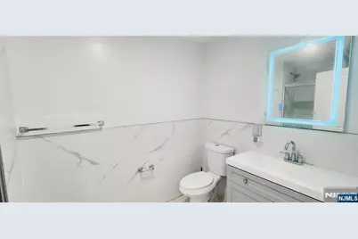 30 Howe Avenue, Passaic, NJ 07055 - Photo 5