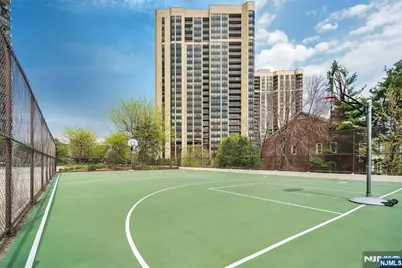 300 Winston Drive 517 #517, Cliffside Park, NJ 07010 - Photo 31