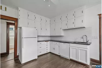 18 Lincoln Avenue 1 #1, Little Falls Township, NJ 07424 - Photo 13