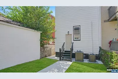135 Bergen Avenue, Kearny, NJ 07032 - Photo 33