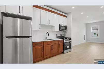 135 Bergen Avenue, Kearny, NJ 07032 - Photo 5