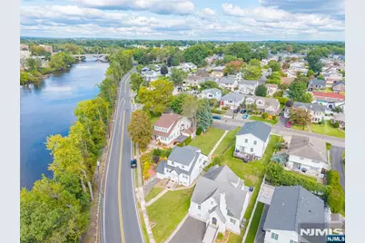 229 River Drive, Elmwood Park, NJ 07407 - Photo 43