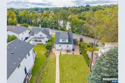 229 River Drive, Elmwood Park, NJ 07407 - Photo 21