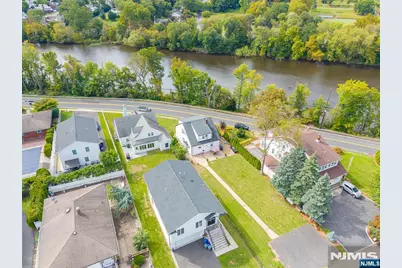 229 River Drive, Elmwood Park, NJ 07407 - Photo 23