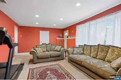 347 Alan Drive, Paramus, NJ 07652 - Photo 23