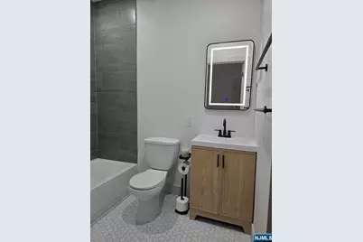 248 E Forest Avenue 1 #1, Teaneck Township, NJ 07666 - Photo 7