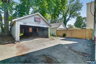292 Maple Avenue, East Orange, NJ 07017 - Photo 17