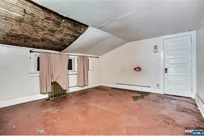 292 Maple Avenue, East Orange, NJ 07017 - Photo 9