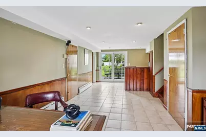 145 Sutton Place, New Milford, NJ 07646 - Photo 25