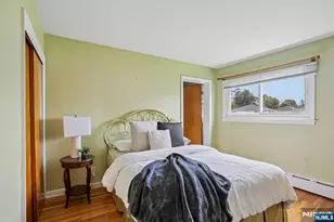 145 Sutton Pl, New Milford, NJ 07646 - Photo 13