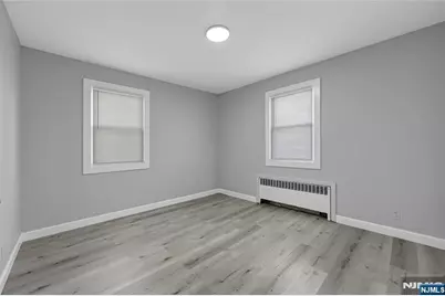 133 Summit Avenue, Elmwood Park, NJ 07407 - Photo 23