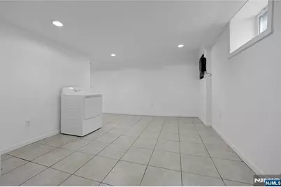 133 Summit Avenue, Elmwood Park, NJ 07407 - Photo 27