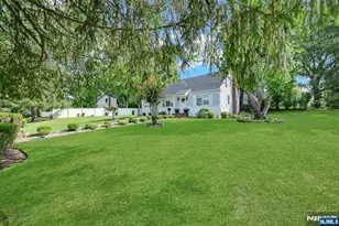 10 Knickerbocker Rd, Demarest, NJ 07627 - Photo 15