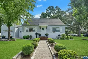 10 Knickerbocker Rd, Demarest, NJ 07627 - Photo 11