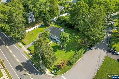 10 Knickerbocker Road, Demarest, NJ 07627 - Photo 1
