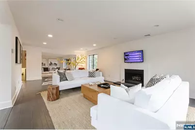 229 Werimus Road, Woodcliff Lake, NJ 07677 - Photo 5