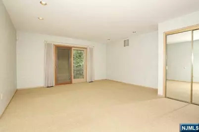 255 Westervelt Lane, Mahwah, NJ 07430 - Photo 17
