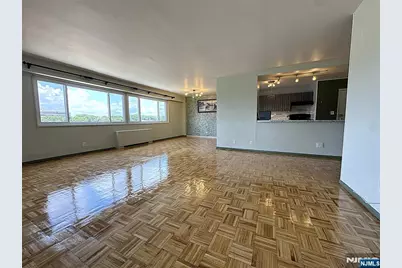 2185 Lemoine 8M #8M, Fort Lee, NJ 07024 - Photo 15
