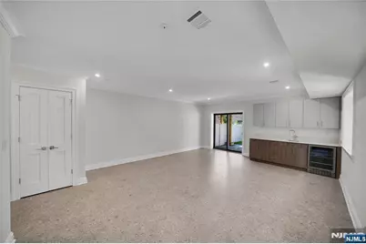 306 Coolidge Avenue, Fort Lee, NJ 07024 - Photo 43