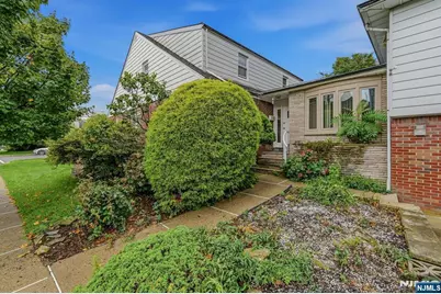 98 Baldwin Place, Bloomfield, NJ 07003 - Photo 5