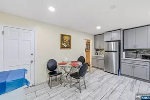 98 Baldwin Pl, Bloomfield, NJ 07003 - Photo 23