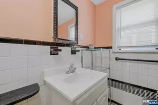 98 Baldwin Pl, Bloomfield, NJ 07003 - Photo 35