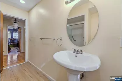 98 Baldwin Place, Bloomfield, NJ 07003 - Photo 17