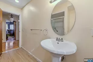 98 Baldwin Pl, Bloomfield, NJ 07003 - Photo 17