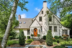 402 Mountain Ave, Ridgewood, NJ 07450 - Photo 1