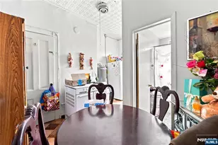 913 Summit Ave, Union City, NJ 07087 - Photo 17