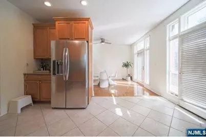 148 Hudson Cove 148 #148, Edgewater, NJ 07020 - Photo 31