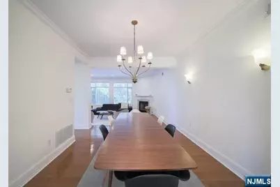 148 Hudson Cove 148 #148, Edgewater, NJ 07020 - Photo 11
