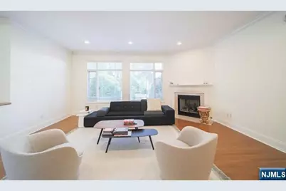 148 Hudson Cove 148 #148, Edgewater, NJ 07020 - Photo 7