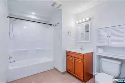 148 Oakwood Avenue A #A, Cliffside Park, NJ 07010 - Photo 11