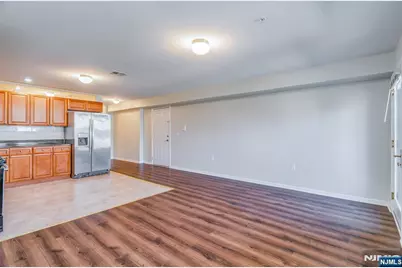 148 Oakwood Avenue A #A, Cliffside Park, NJ 07010 - Photo 3