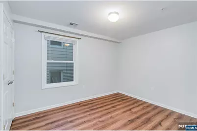 148 Oakwood Avenue A #A, Cliffside Park, NJ 07010 - Photo 7