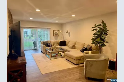 121 Frank Court 121 #121, Mahwah, NJ 07430 - Photo 7