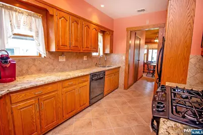 116 W Quackenbush Avenue, Dumont, NJ 07628 - Photo 7
