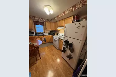 839 Riverside Avenue 2 #2, Lyndhurst Township, NJ 07071 - Photo 9