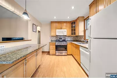 639 6th Street, Carlstadt, NJ 07072 - Photo 7