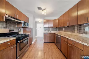 6040 Blvd East 34J, West New York, NJ 07093 - Photo 9
