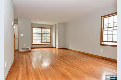 196 W Madison Avenue 7B #7B, Dumont, NJ 07628 - Photo 9