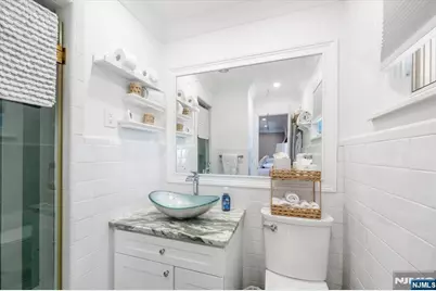 535 Willow Avenue, Lyndhurst Township, NJ 07071 - Photo 13