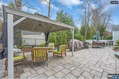 709 Albert Place, Ridgewood, NJ 07450 - Photo 17